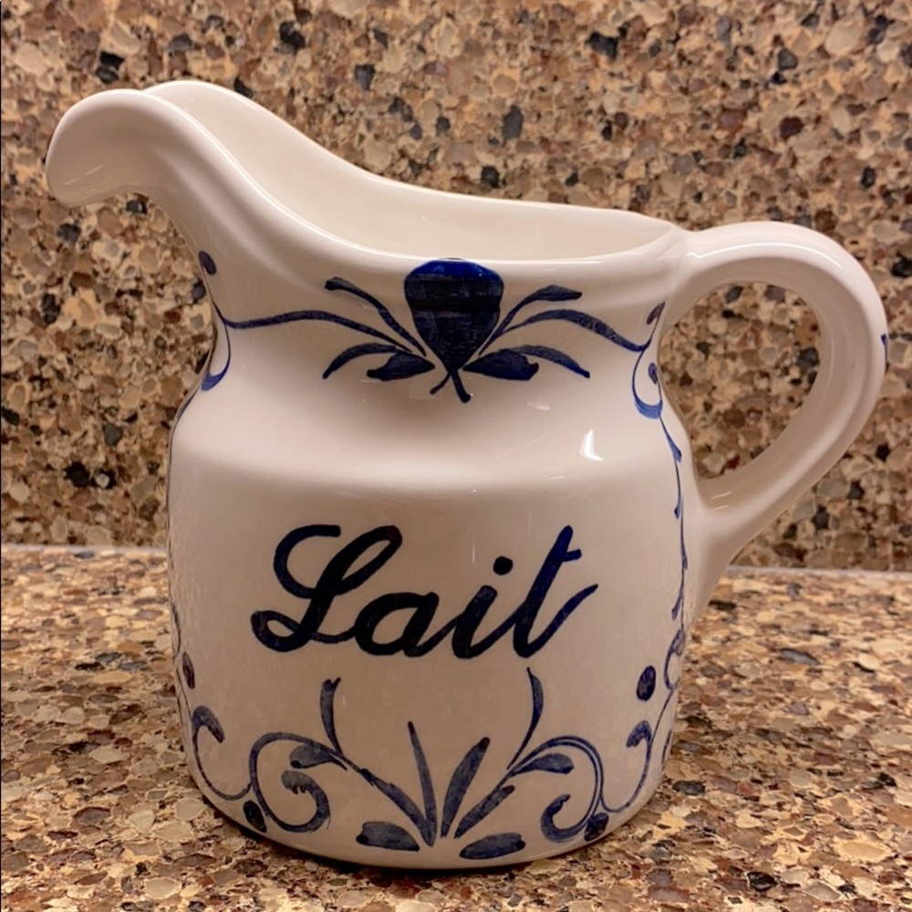 Blue & white, ceramic, 1 pint milk pitcher